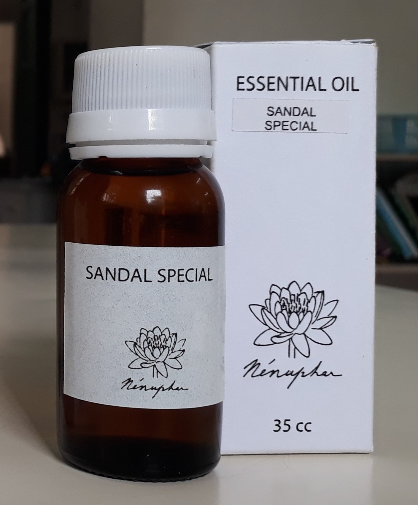 Sandalwood Special Essential Oil - Image 3